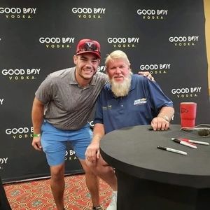 Meet your Posher, Chris